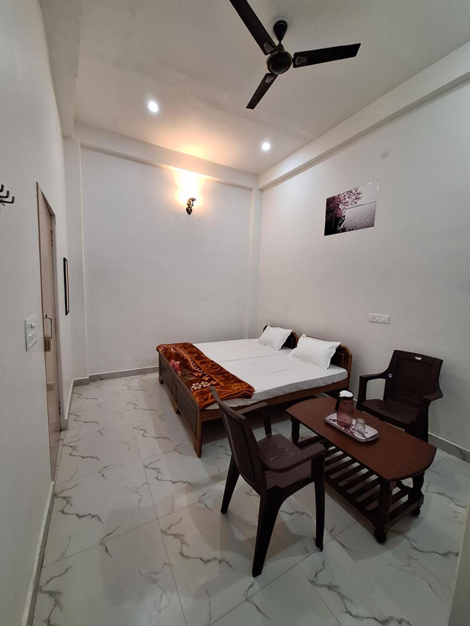 Guest house Indian Palace Varanasi
